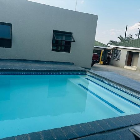 Btv Guesthouse Хейзивю Екстериор снимка